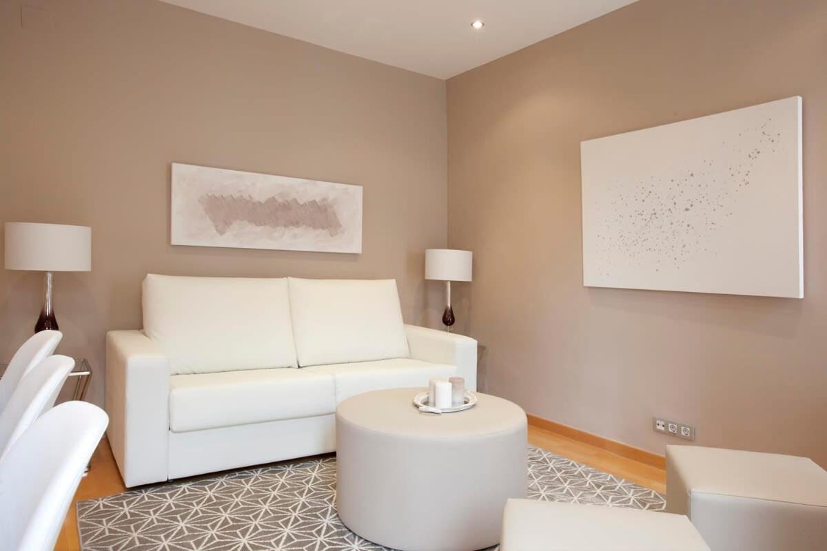 Gran Via Modern And Bright 3bd With Terrace Barcelona
